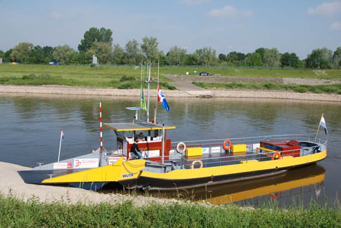 Het huidig voetveer WUTA in 2011