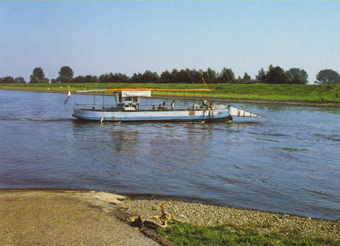 Het Rhedens veer in 1985